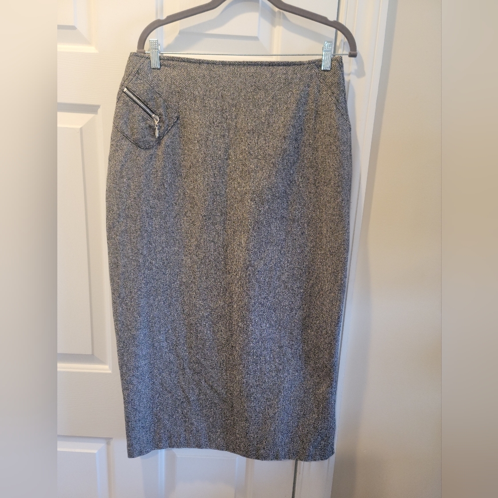 Wool blend midi skirt with side zipper, size M